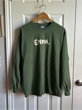 Emma green short sleeve crewneck tshirt w hidden cats